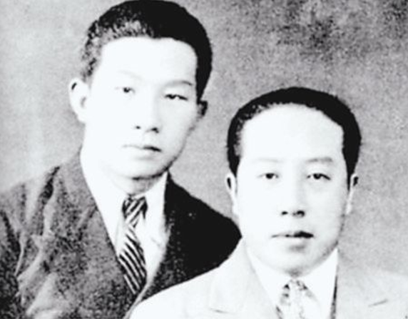 △聂耳(左)和田汉(右)合影